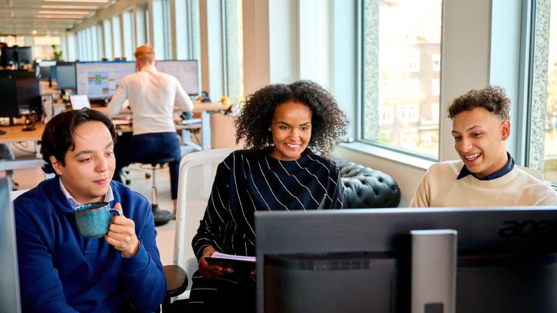 Collega van Focus Engineering aan het werk